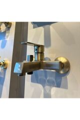 Mat Gold Duş Sistemi Mat Gold Tepe Yağmurlama Armatür Dahil Komple Set Fırçalanmış Dore Gold Kare