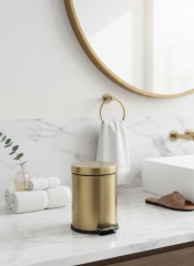 Mat Gold Çöp Kovası Fırçalanmış Altın Banyo Pedallı Çöp Kovası Modern Tasarım Paslanmaz Çelik