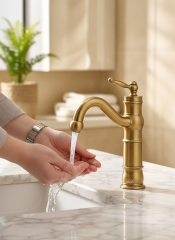 Mat Gold Retro Lavabo Bataryası Fırçalanmış Altın Paslanmaz Pirinç Materyal Lavabo Armatür