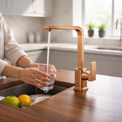 Mat Bakır Mutfak Bataryası Fırçalanmış Bronz Kare Evye Armatür Pirinç Materyal Paslanmaz Batarya