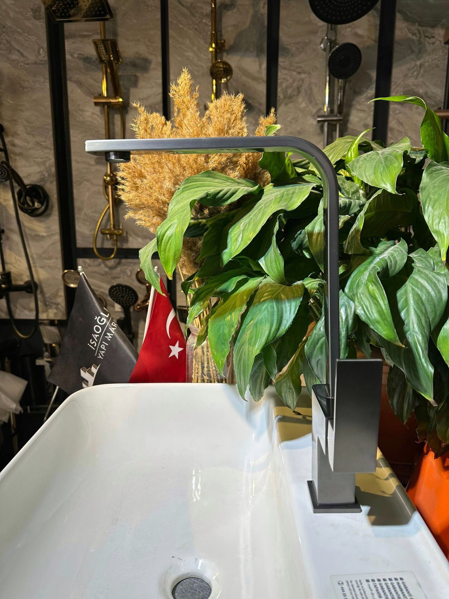 Antrasit Mutfak Bataryası Venom Antrasit Gri Kare Evye Armatür