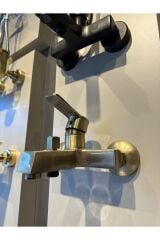 Banyo Bataryası Mat Altın Banyo Musluğu Kare Modern Tasarım Fırçalanmış Gold