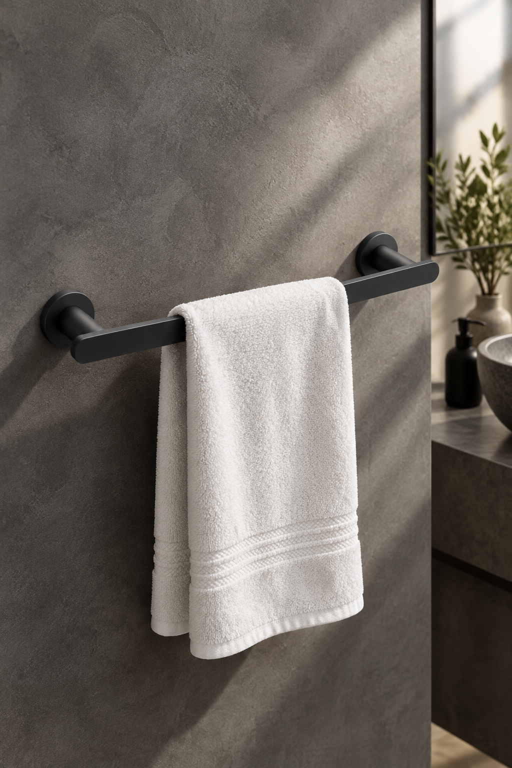 Antrasit Gri Banyo Havluluğu Fırçalanmış Art Grey Modern Uzun Banyo Havluluk Pirinç Materyal
