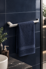 Mat Krom Banyo Havluluk Açık Modern Tasarım Fırçalanmış Krom Banyo Havluluk Pirinç Materyal Leke Tutmaz