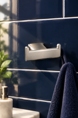 Mat Krom Banyo Bornoz Askılık Fırçalanmış Krom Modern Tasarım Leke Tutmaz Banyo Askısı