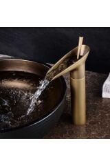 Çanak Lavabo Bataryası Antik Gold Renk Şelale Musluk Doğal Akışlı Çanak Lavabo Armatür