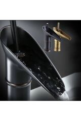 Siyah Lavabo Bataryası Şelale Akışlı Musluk Banyo Bataryası