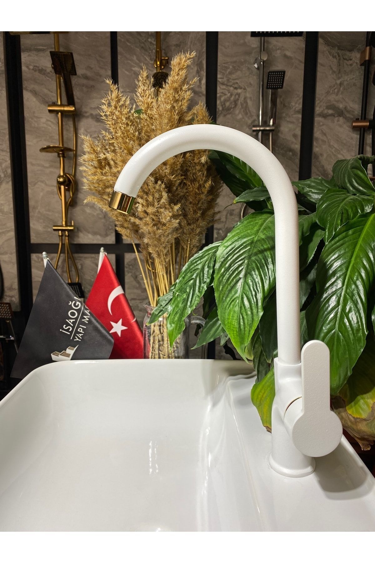 Gold Beyaz Mutfak Bataryası Mat Beyaz Evye Musluğu Altın Batarya Modern Tasarım