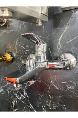 Gümüş Banyo Bataryası Kare Büyük Tasarım Krom Duş Musluğu Banyo Armatür