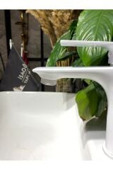 Beyaz Lavabo Bataryası Beyaz Banyo Musluğu Mat Beyaz Lavabo Musluk Kare Modern Tasarım