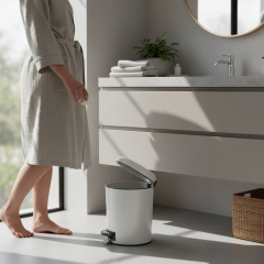 Beyaz Çöp Kovası Pedallı Yavaş Kapanan Kova Paslanmaz Çelik Mat Beyaz